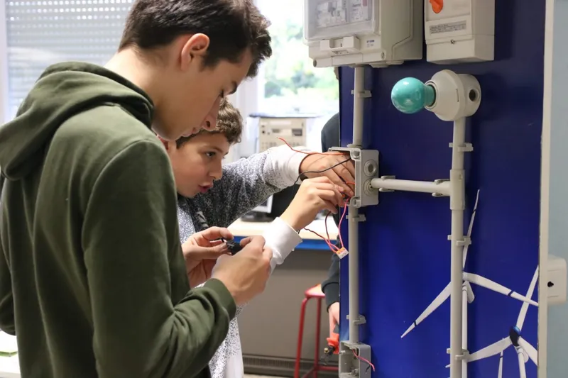 BAC PRO MELEC - Métiers de l’Électricité et de ses Environnements Connectés